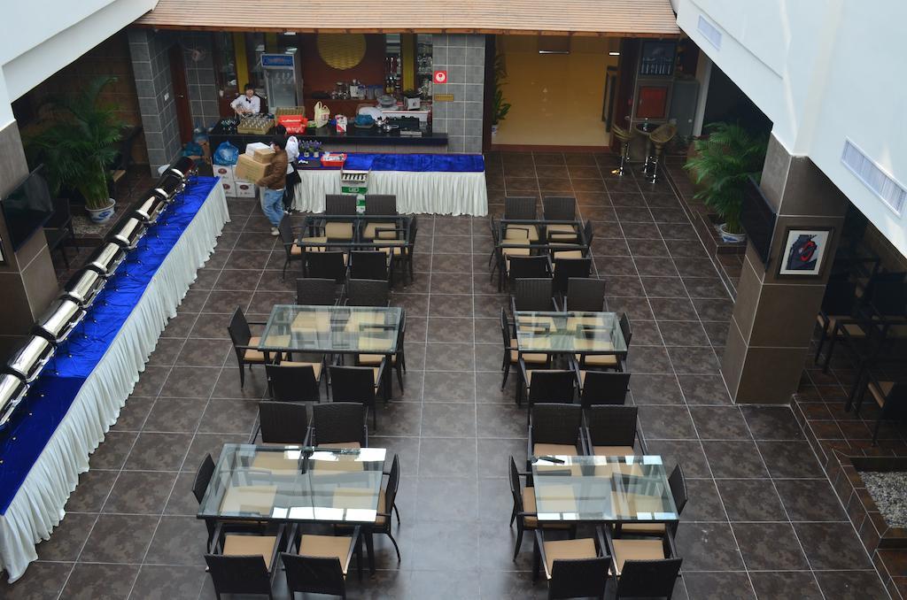 Zhuhai Platinum Holiday Hotel Екстер'єр фото