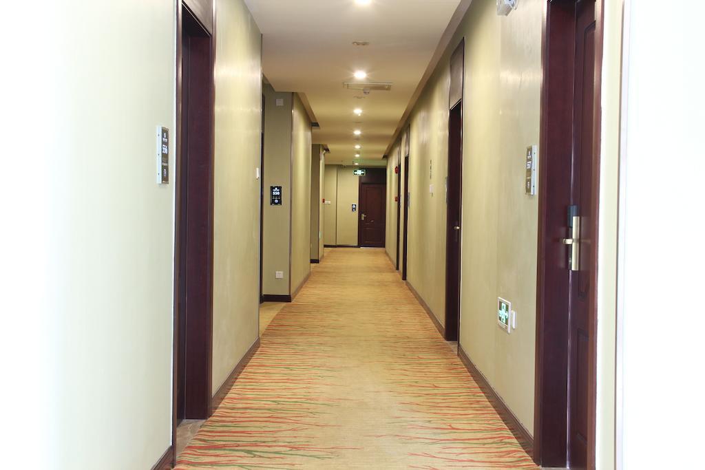 Zhuhai Platinum Holiday Hotel Екстер'єр фото