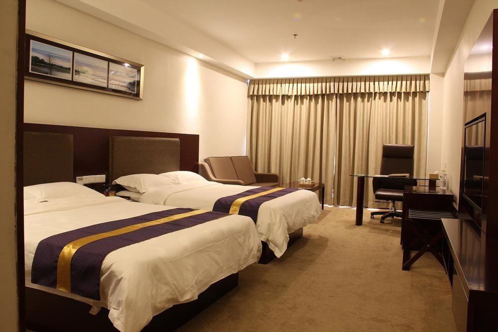 Zhuhai Platinum Holiday Hotel Екстер'єр фото