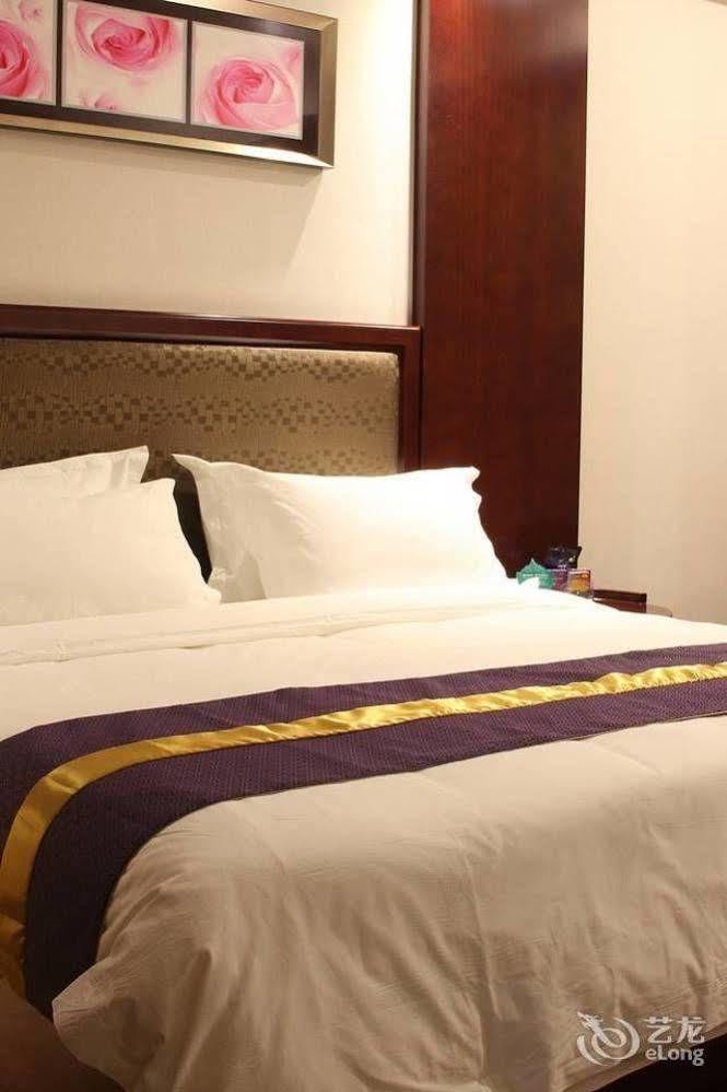 Zhuhai Platinum Holiday Hotel Екстер'єр фото