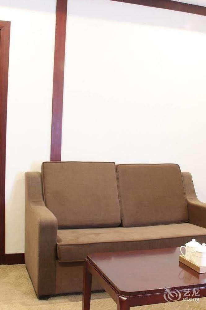 Zhuhai Platinum Holiday Hotel Екстер'єр фото